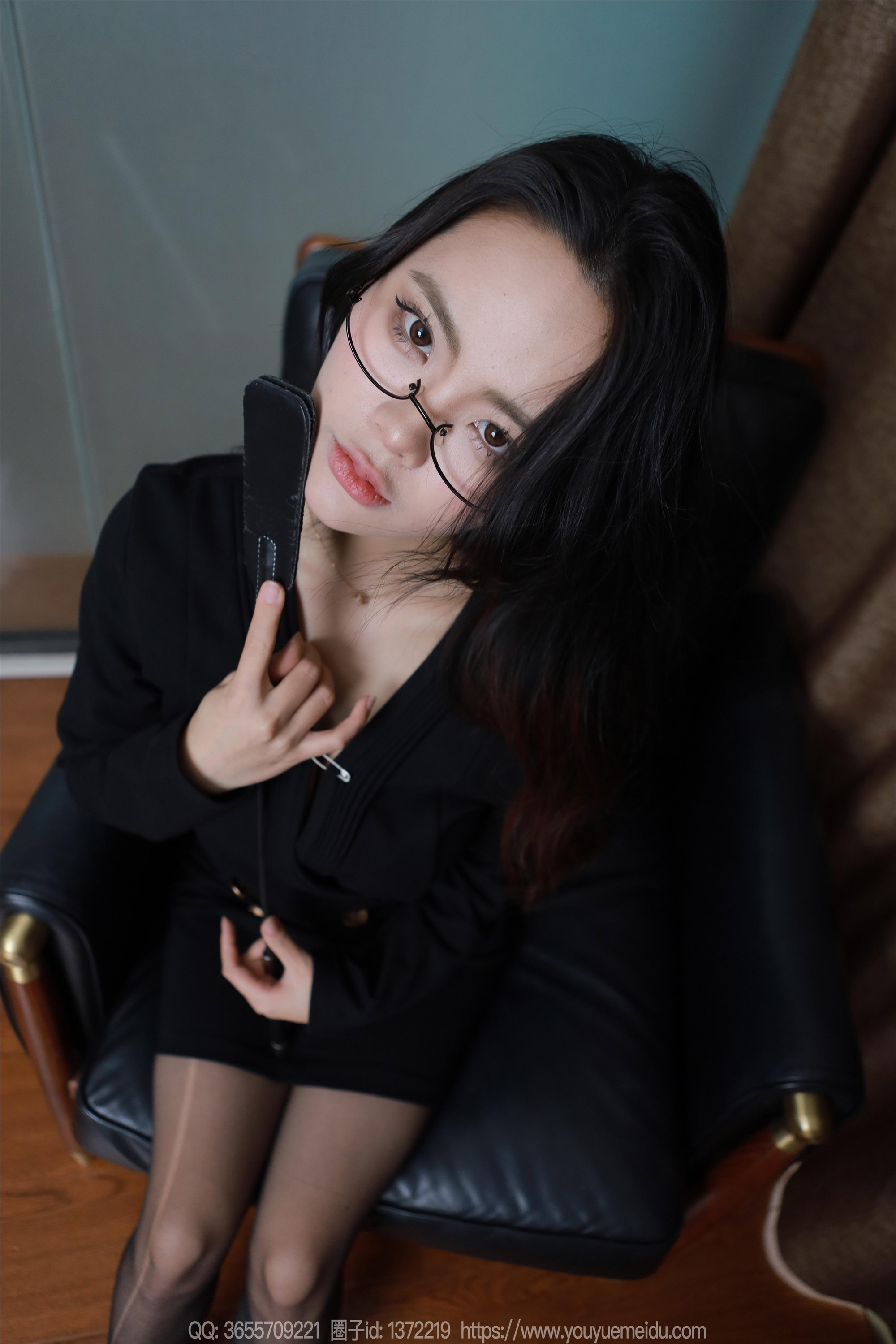 IESS异思趣向  2024.04.12 丝享家 1714 兔兔《魅惑黑衣》